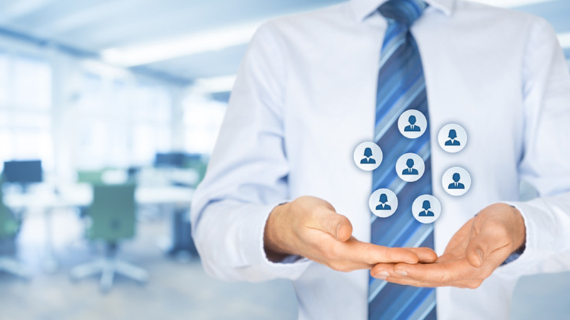 倡导以人为本构筑人文情怀